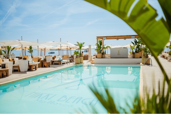 Beach club Nikki Beach in Mallorca.
