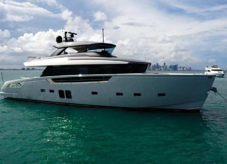 Charter yacht Sanlorenzo SX76 in Miami.