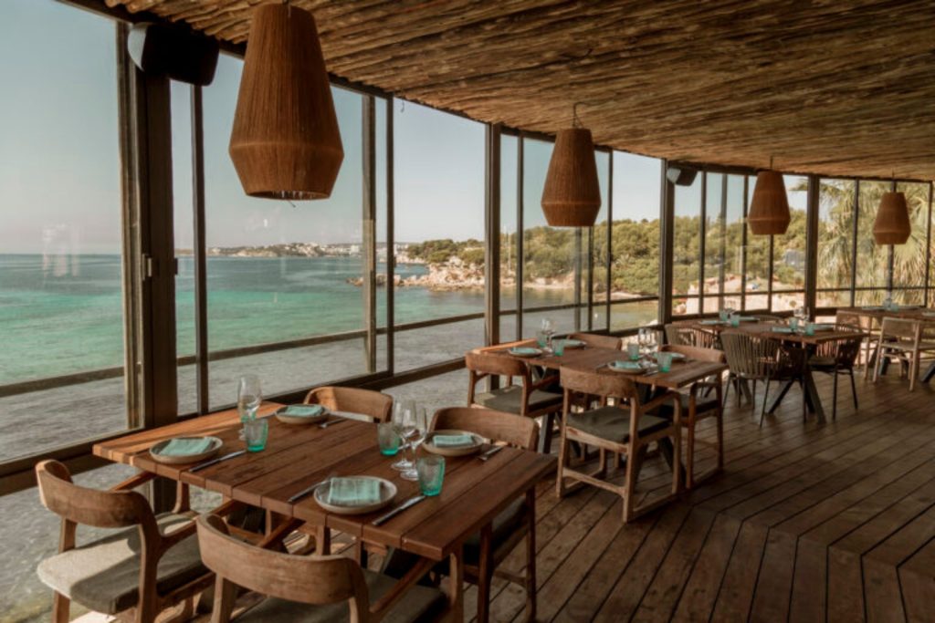 Restaurant at UM BEACHE HOUSE Portals in Mallorca.